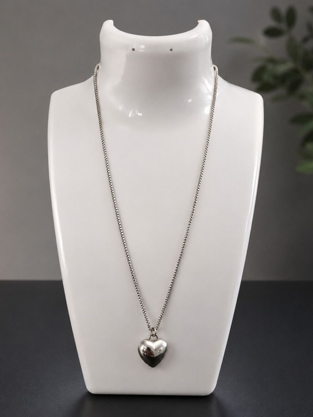 Silver Tone Polished Heart Pendant Necklace NWT